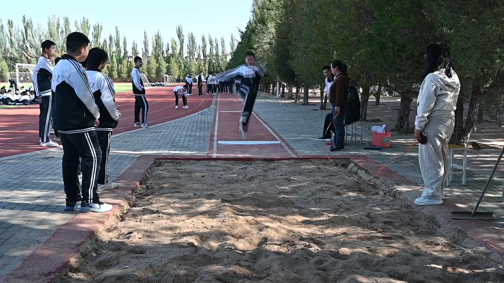 县五中举行第十六届秋季田径运动会