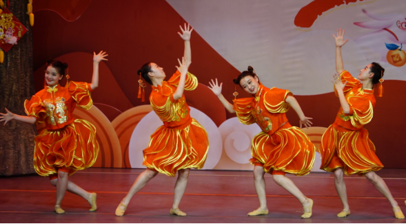 新春走基层 | 浓墨重彩迎新春 志愿服务庆佳节