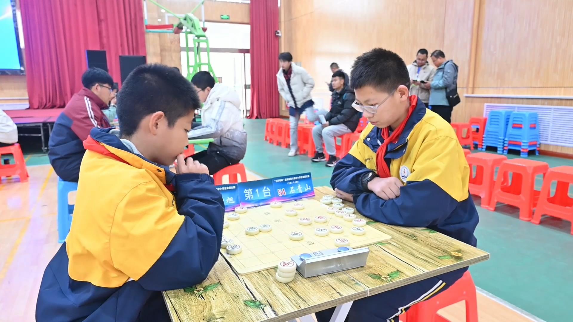 “棋”乐无穷 我县举办第六届中小学生象棋比赛