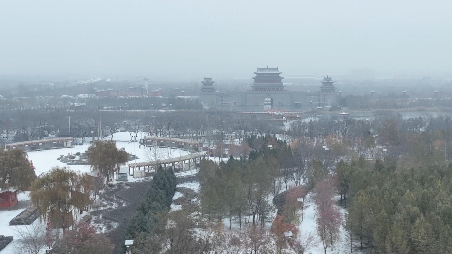 初雪落盐州 银装素裹映冬来