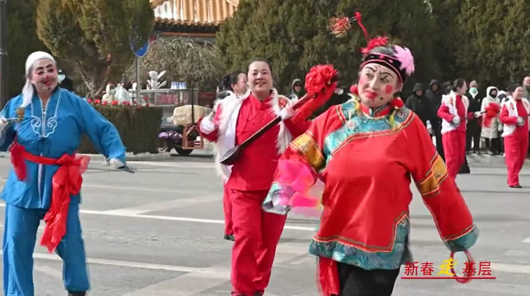 新春走基层｜社火巡游送祝福 民俗添彩蛇年春    