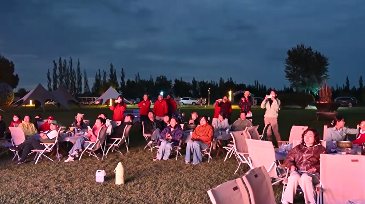 百家旅行社齐聚哈巴湖 沉浸式体验秋日文旅魅力