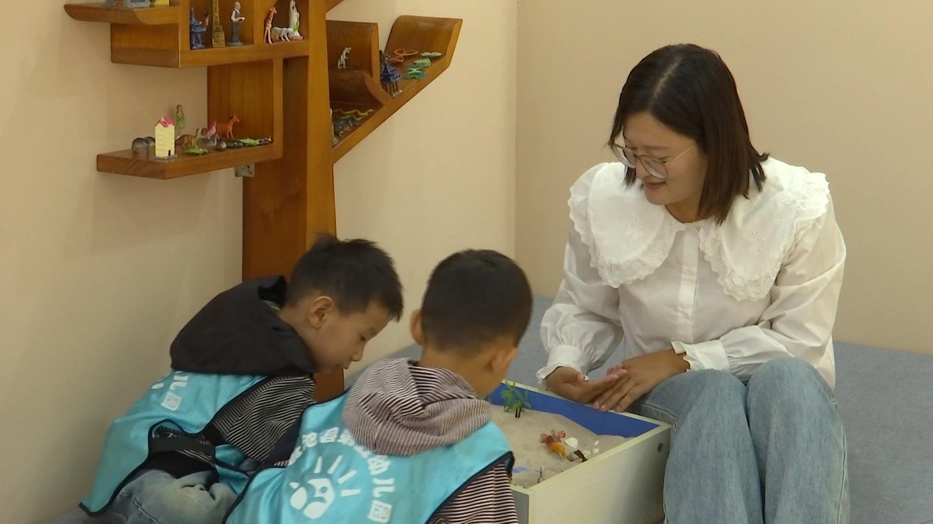 李攀：用爱心呵护“幼苗”成长