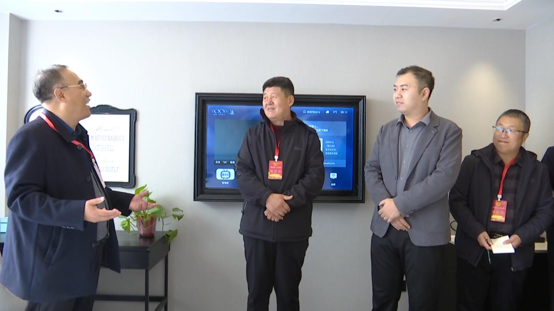 县人大常委会督导调研组督导调研全县提振消费工作情况